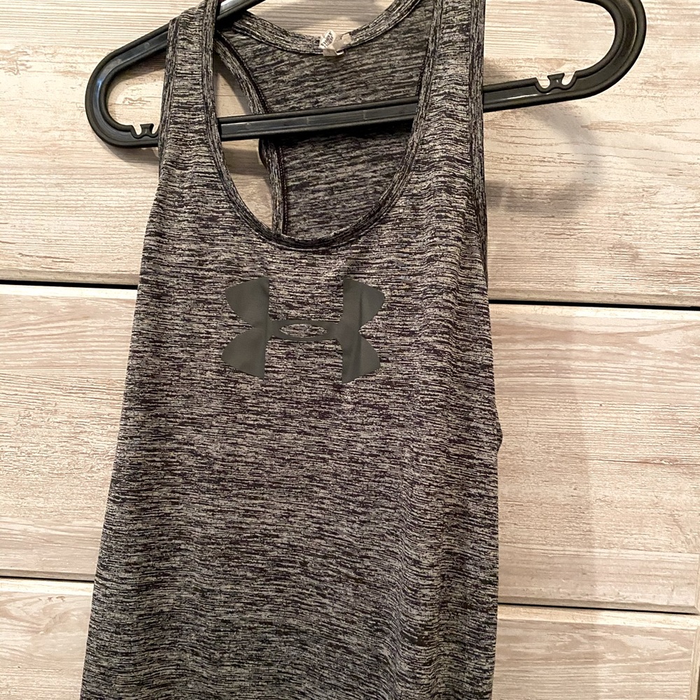 3/$10 ❤️ Under Armour Heathered Gray Tank Top